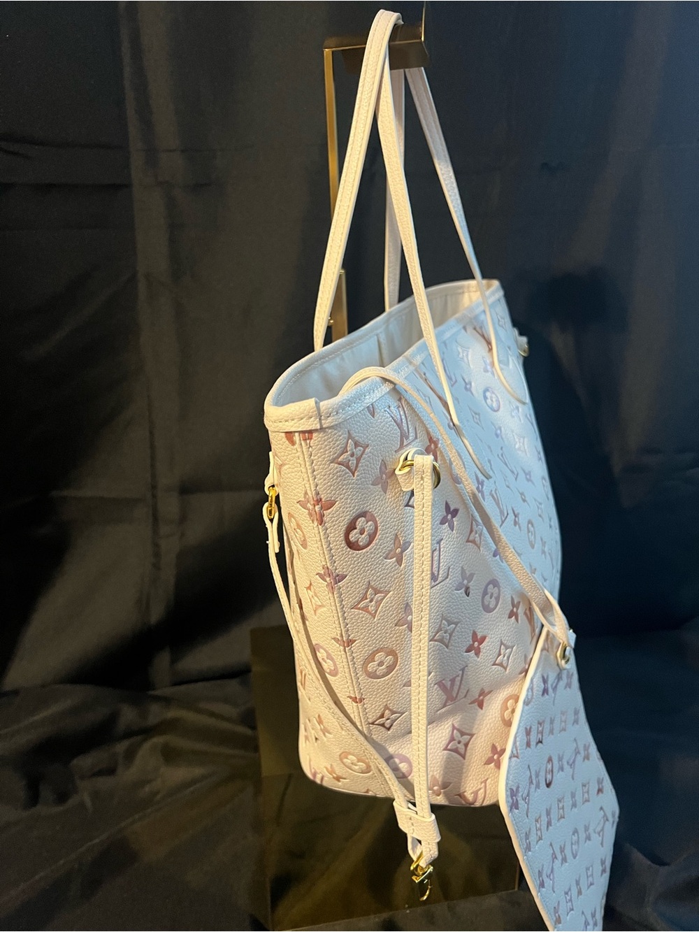 Louis Vuitton “Fashion” White and Pink Monogram Neverfull Tote with Pouch - Picture 3 of 11